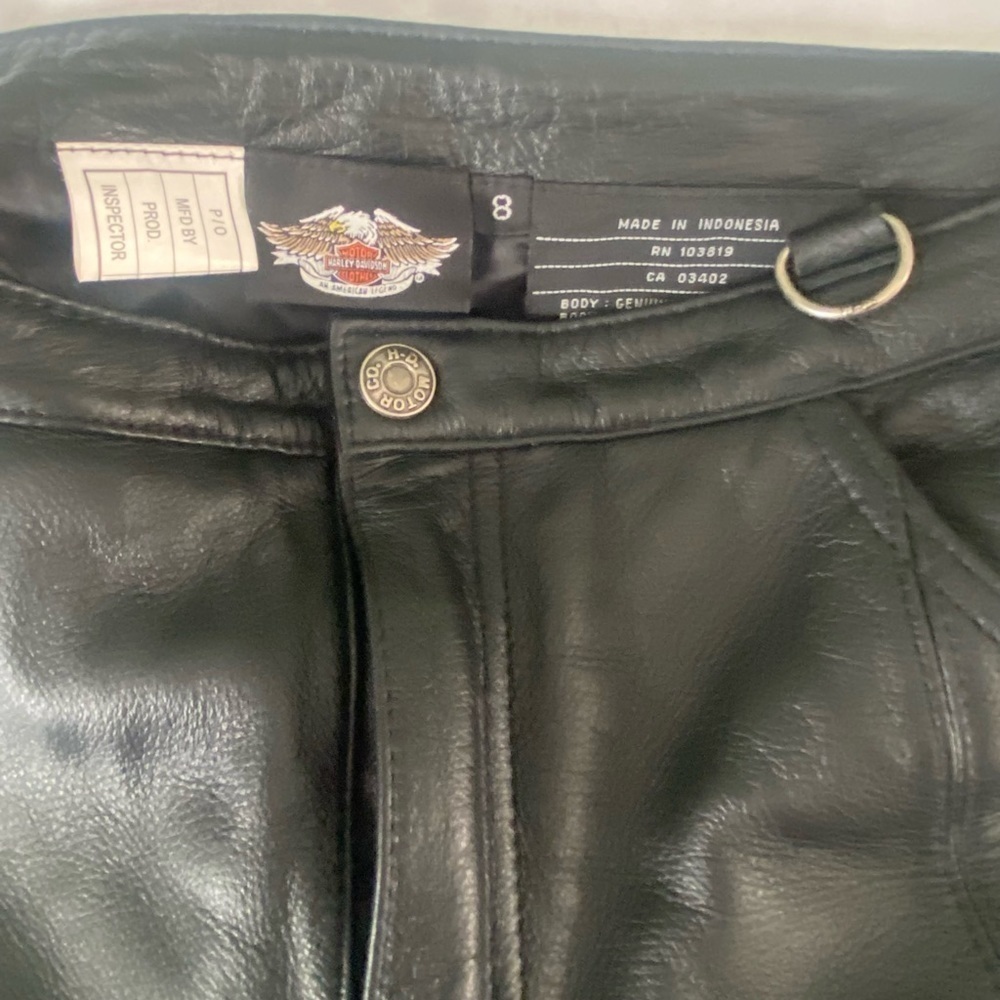 Women’s Harley Davidson Lined Leather Pants tribal Appliqué/Zippers at bottom. 8 - Picture 3 of 13